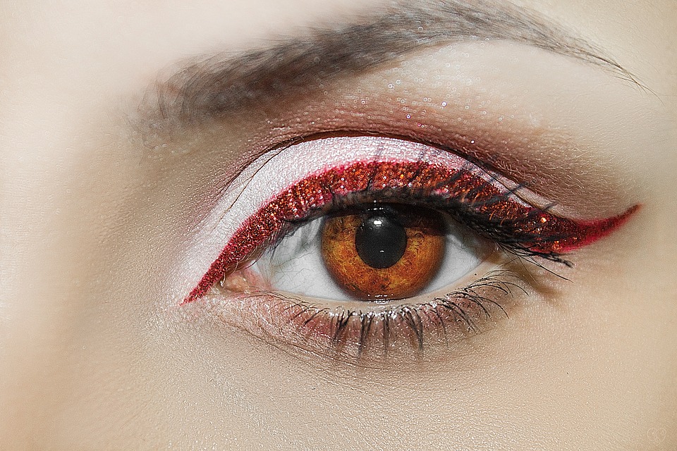 christmas themed eyeshadow palette